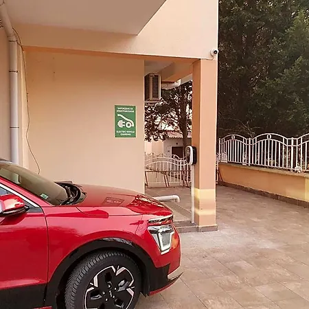 فندق Capri 3*