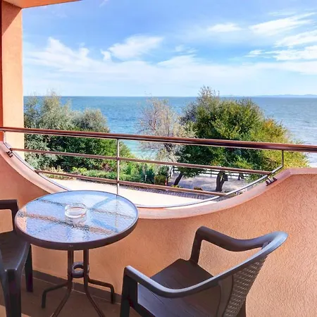 Capri Готель 3*